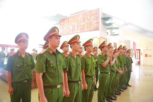 Hành trình “về nguồn”, báo công tại Nha Công an Trung ương